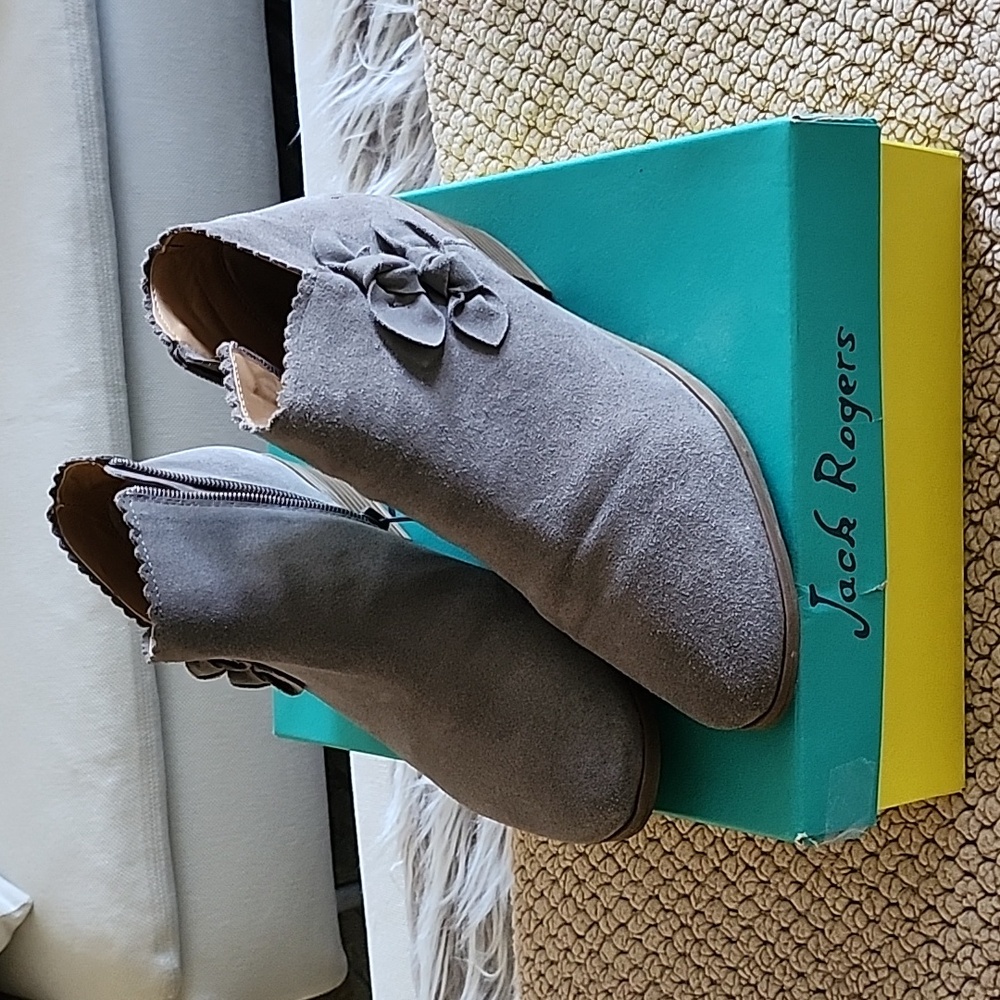 Bow Accent Booties